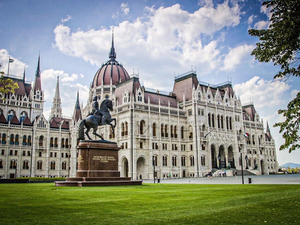 Chill On The Screened Balcony-Budapest Most Historic Landmarks Extérieur photo
